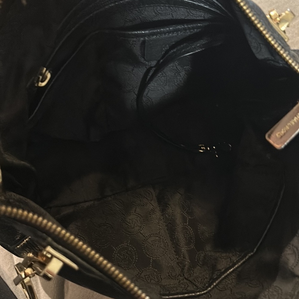 Michael Kors | Brooke Pebbled Blk Leather Satchel - Picture 8 of 10